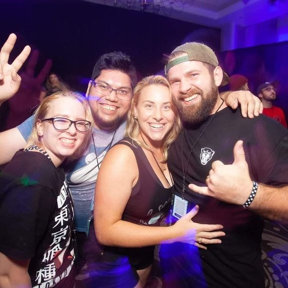 Meet your Posher, Julia - Picture 1 of 1